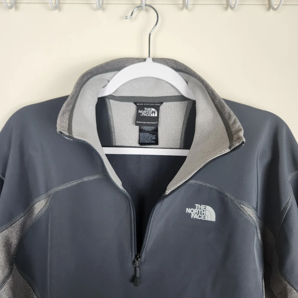 The North Face Men's 1/4 Zip Pullover Sweater Gray Long Sleeve FlashDry Size M